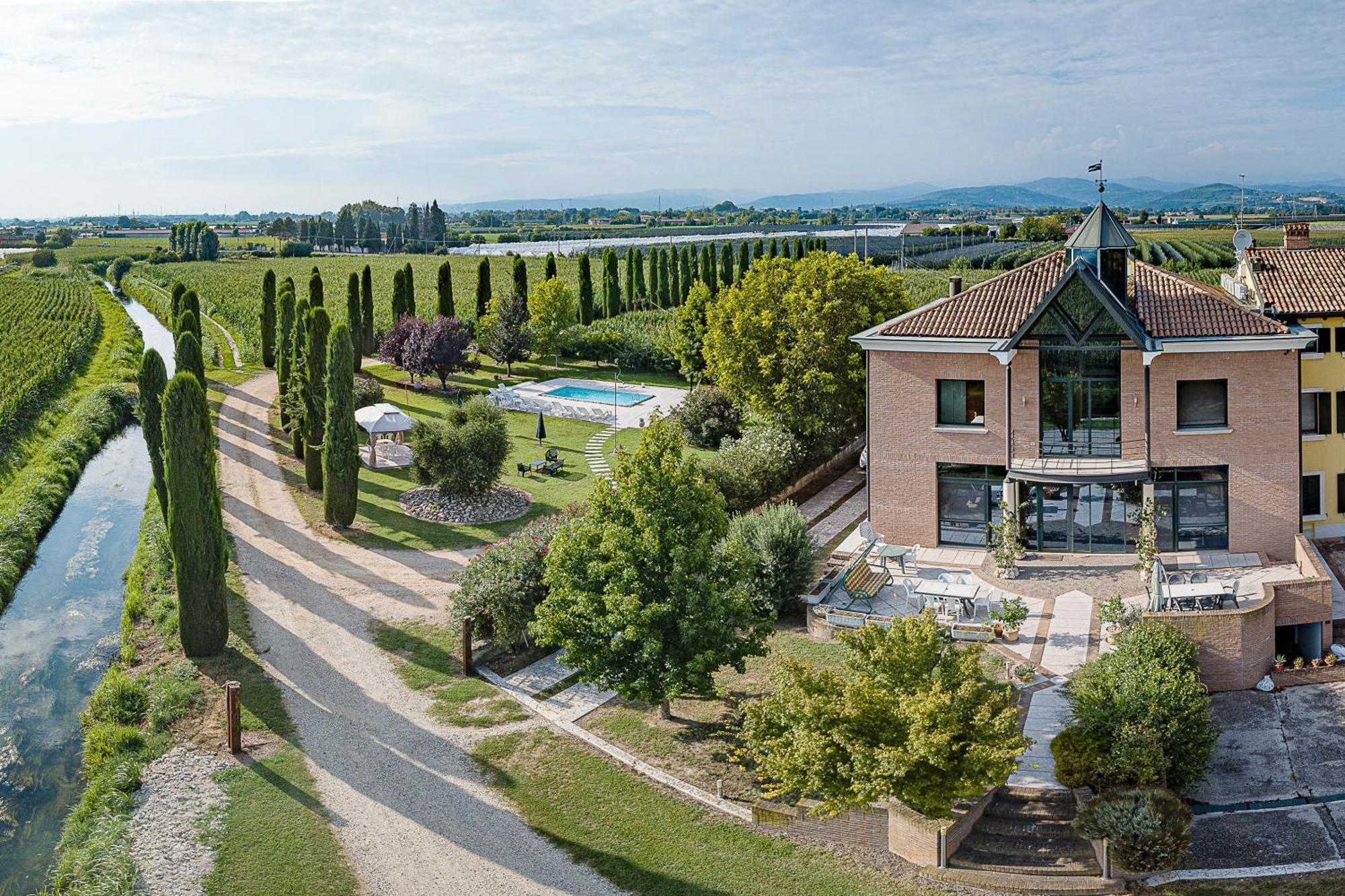 Pensjonat Bb Mambrotta San Martino Buon Albergo Zewnętrze zdjęcie