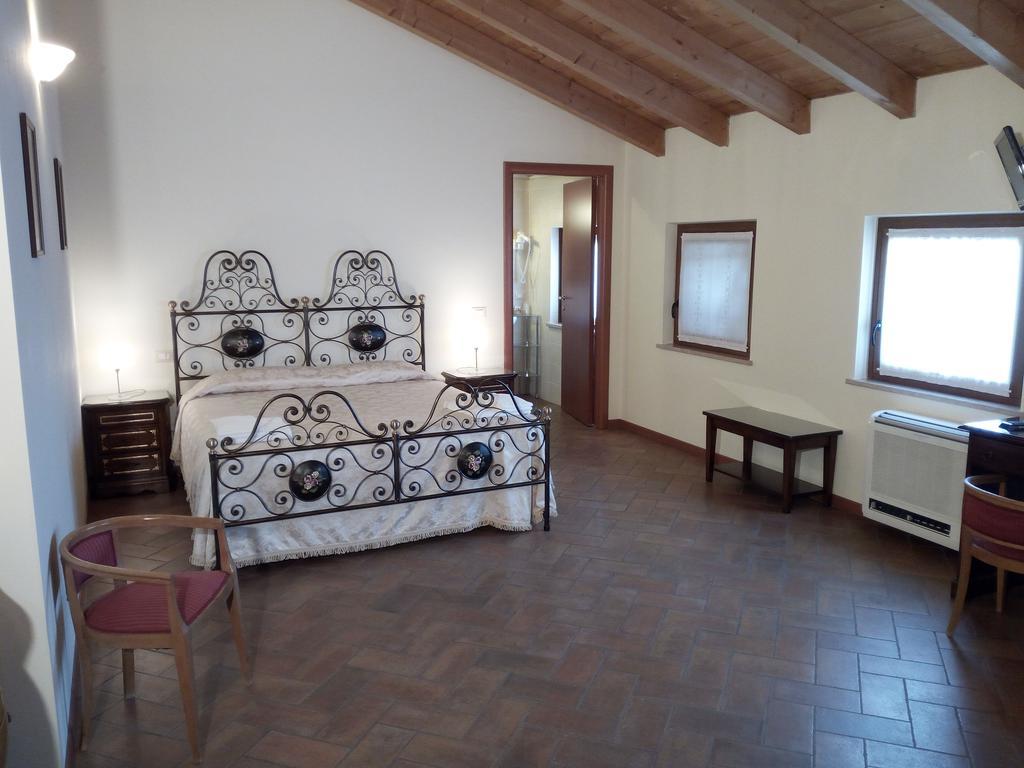 Pensjonat Bb Mambrotta San Martino Buon Albergo Zewnętrze zdjęcie