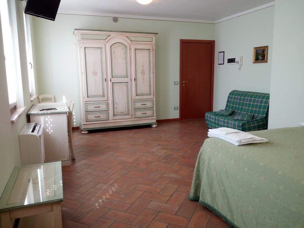 Pensjonat Bb Mambrotta San Martino Buon Albergo Zewnętrze zdjęcie
