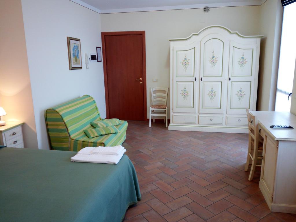 Pensjonat Bb Mambrotta San Martino Buon Albergo Zewnętrze zdjęcie